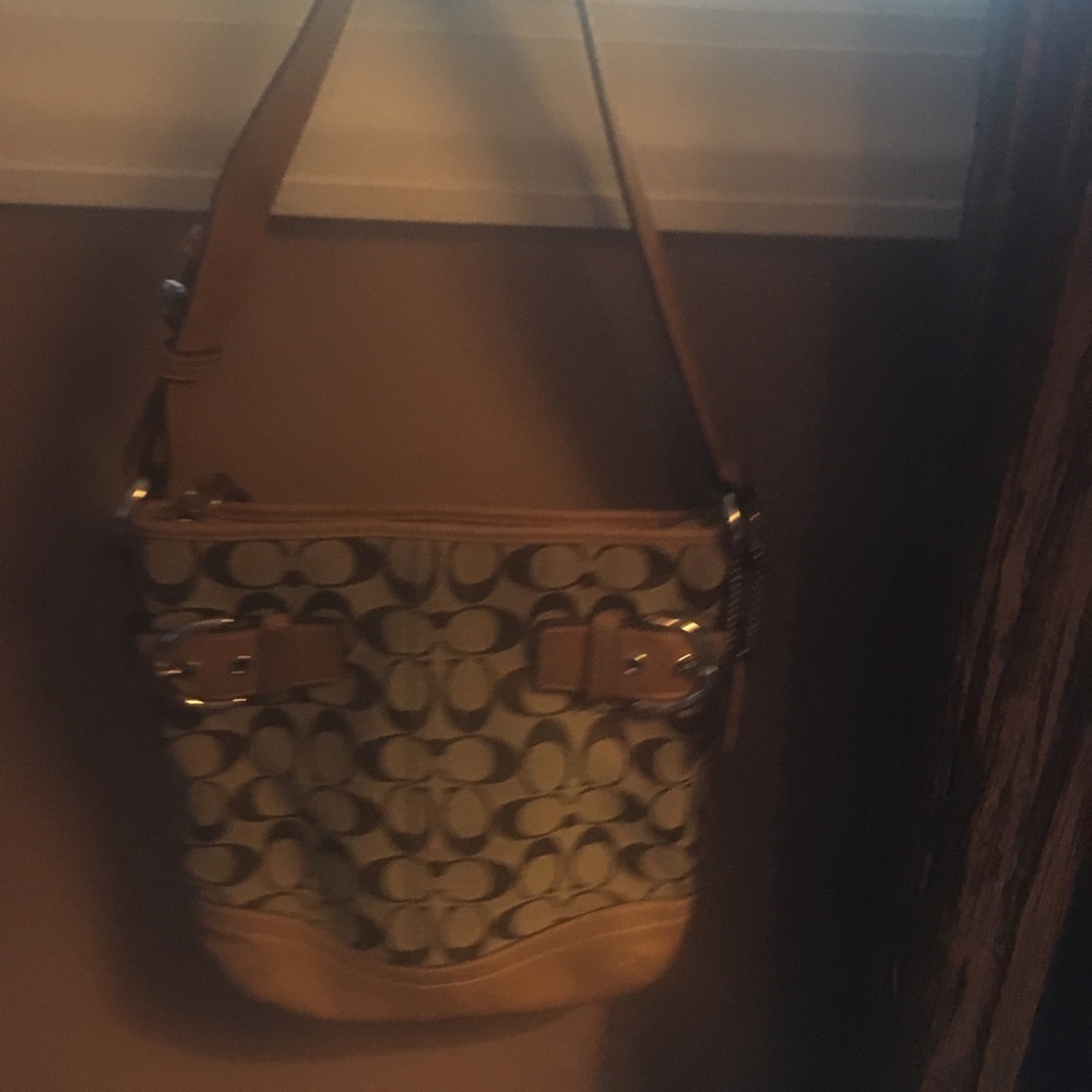Coach purse - Picture 3 of 8